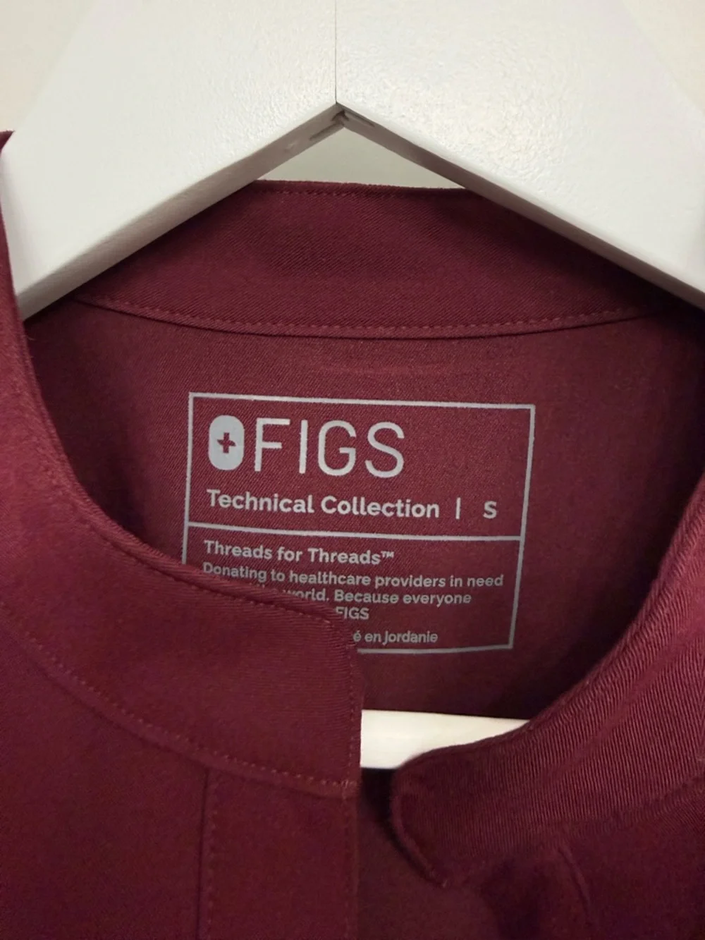 FIGS Burgundy Oversized Rafaela Scrub Top Size Small - Picture 4 of 4